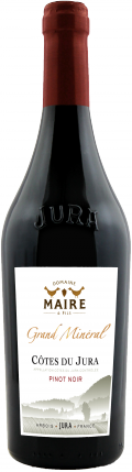Cotes de Jura Grand Mineral Pinot Noir bottle